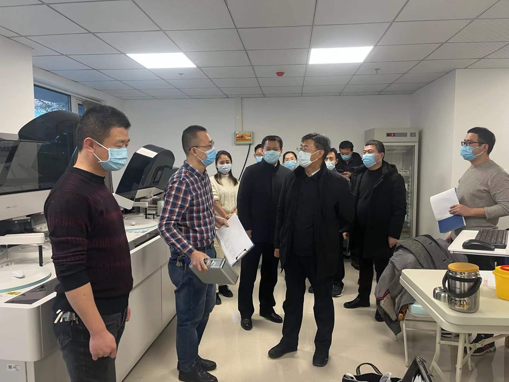 葛瑞江副局长视察冬奥会医疗设备计量保障工作.jpg 葛瑞江副局长视察冬奥会医疗设备计量保障工作.jpg