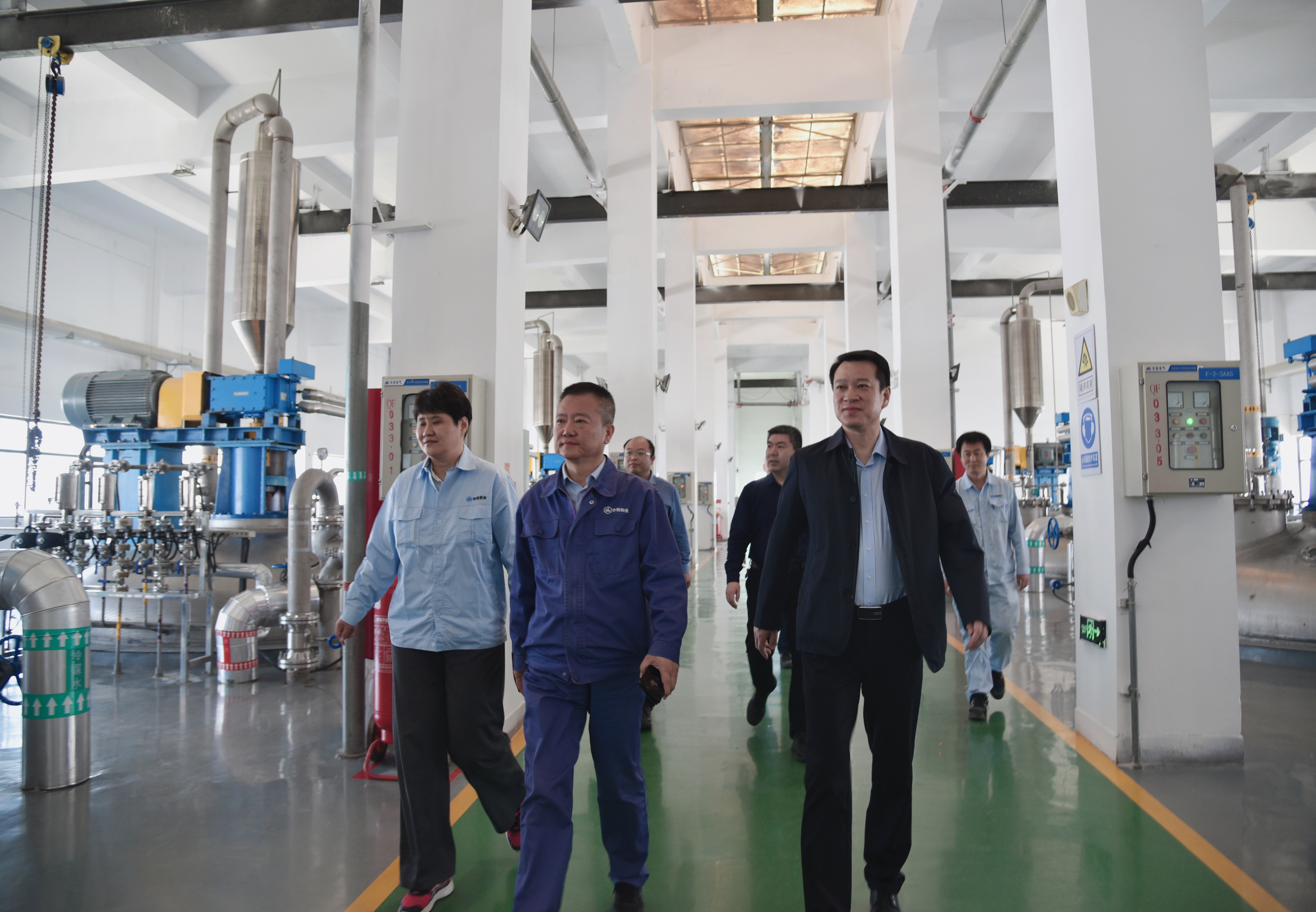 院党委书记、院长张士东带领专家组走访河北华北制药华恒药业有限公司.jpg